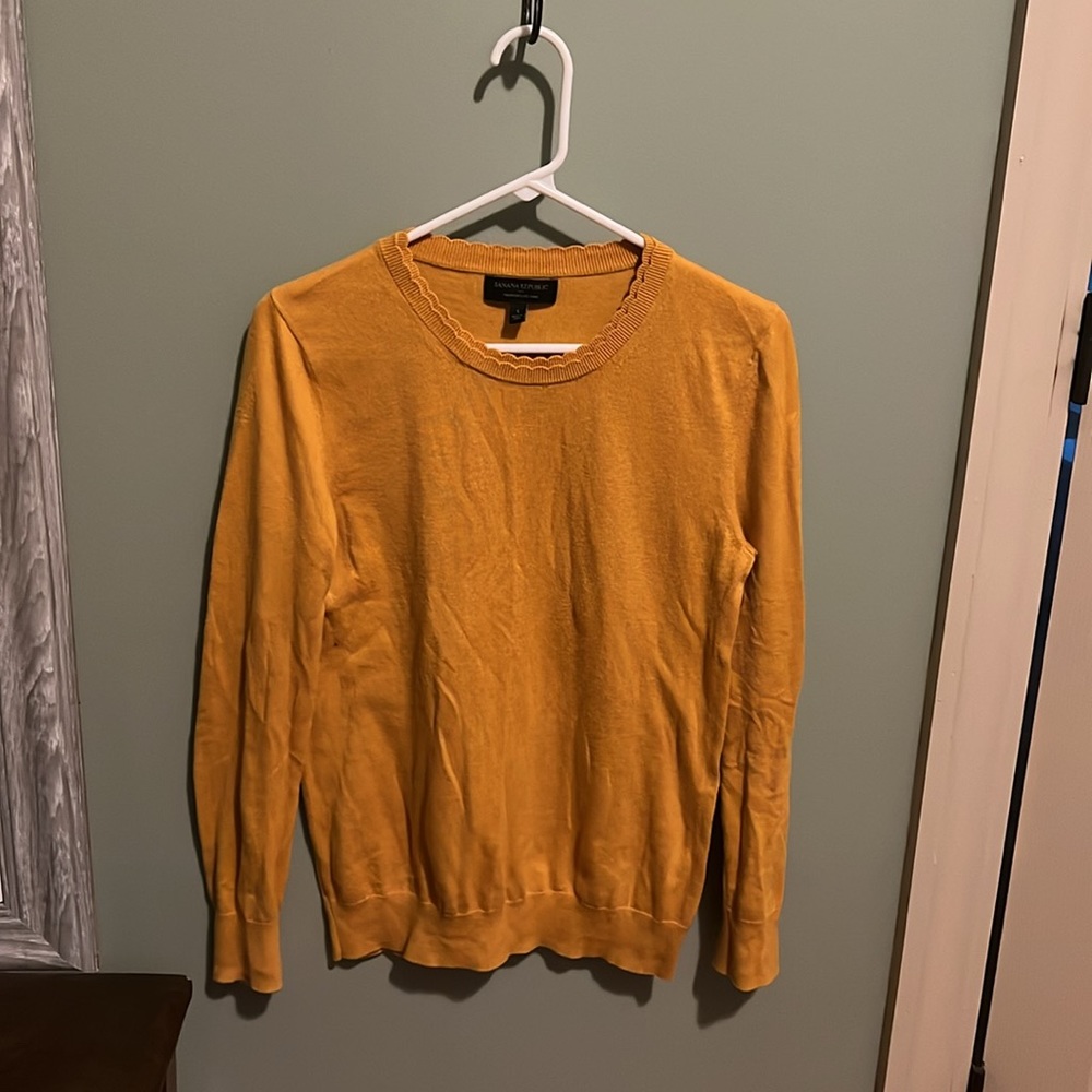 Brand: banana republic, color: warm golden yellow, size: small